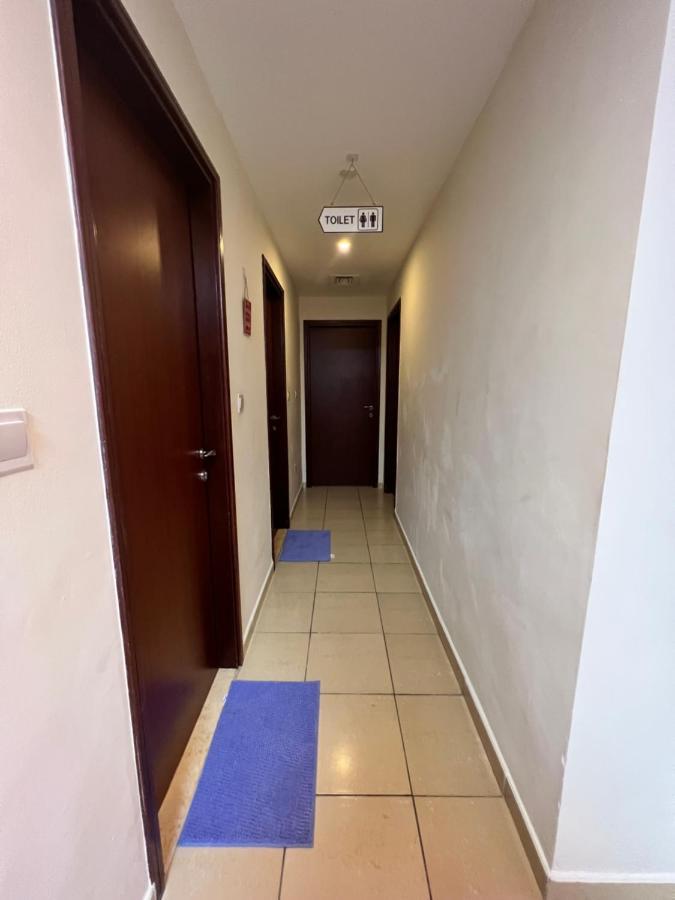 Robin Beach Hostel Jbr Dubai Exterior photo