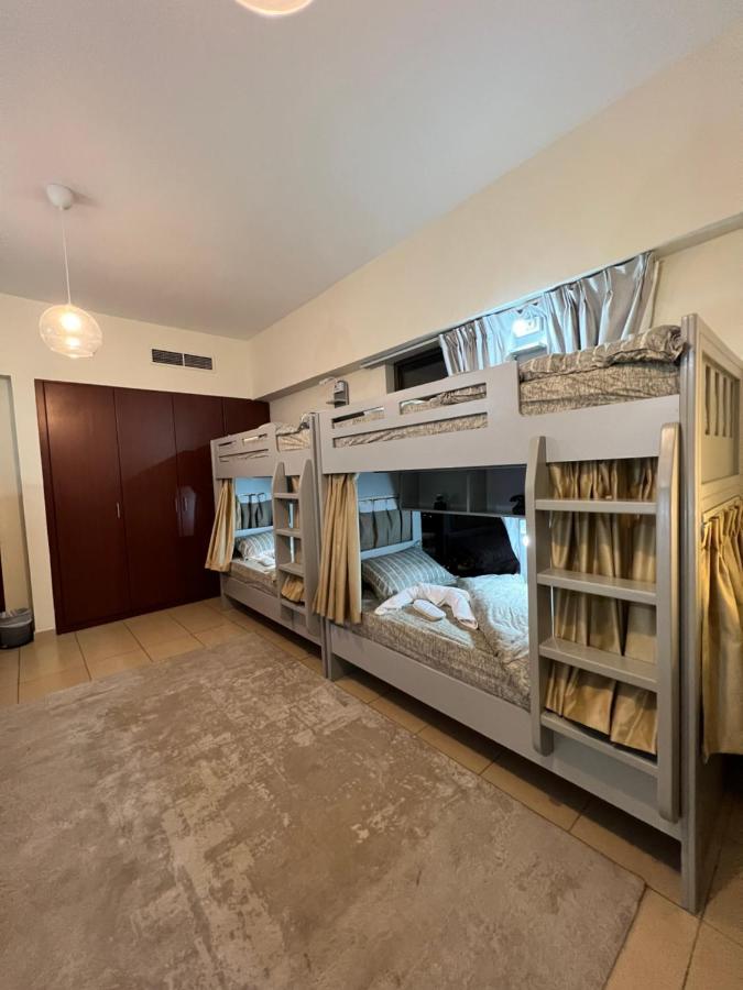 Robin Beach Hostel Jbr Dubai Exterior photo