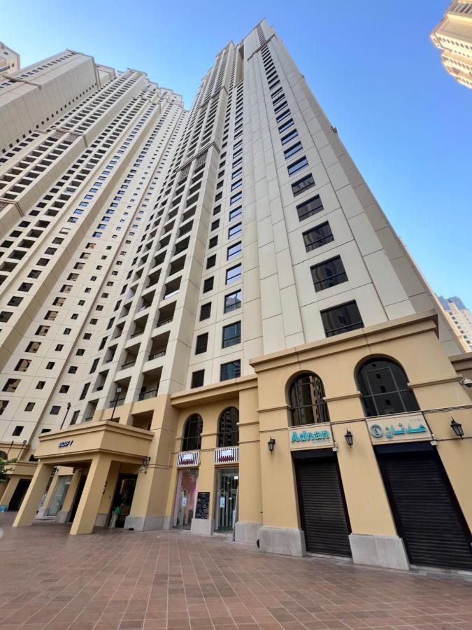 Robin Beach Hostel Jbr Dubai Exterior photo